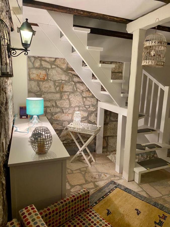 Appartement Steinhaus Mit Terrasse à Rovinj Extérieur photo