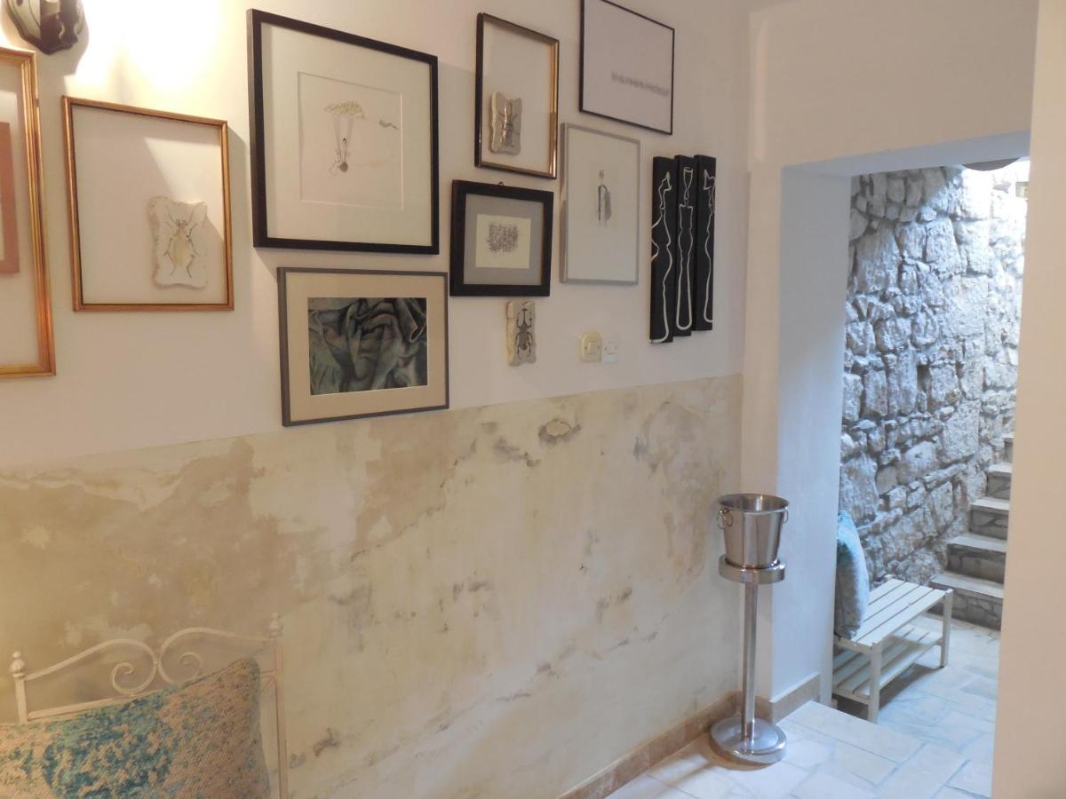 Appartement Steinhaus Mit Terrasse à Rovinj Extérieur photo